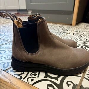 Blundstone women’s   Dark Brown Leather Boots